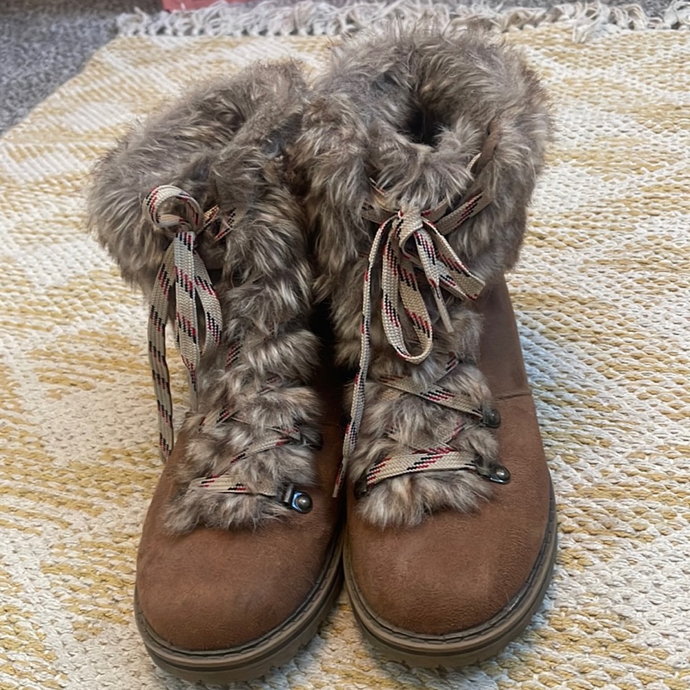 Universal Thread Furry Boots